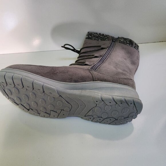 Itasca NIB Charlotte Gray Faux Suede Knit Bungee Detail Mid Calf Boots Size 10 - Picture 6 of 11